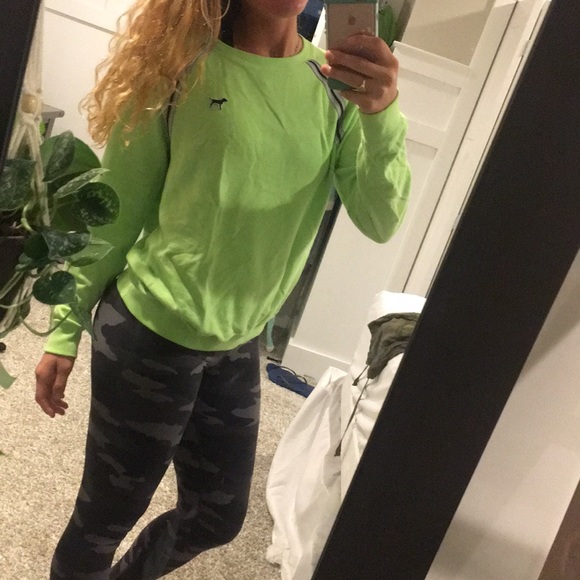 VSPINK SWEATSHIRT - Picture 1 of 4